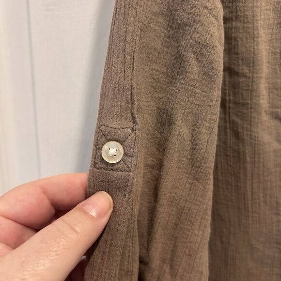 NY&C Large Brown Semi Sheer Button Up Shirt Roll Tab Sleeve Top Career Beachy - Picture 7 of 9